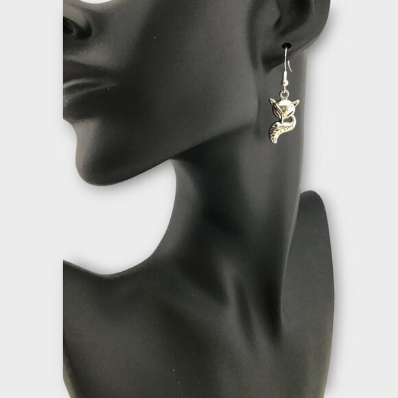 Silver Fox Earrings 925 Sterling Silver Fishhook Ear Wires - Picture 2 of 7